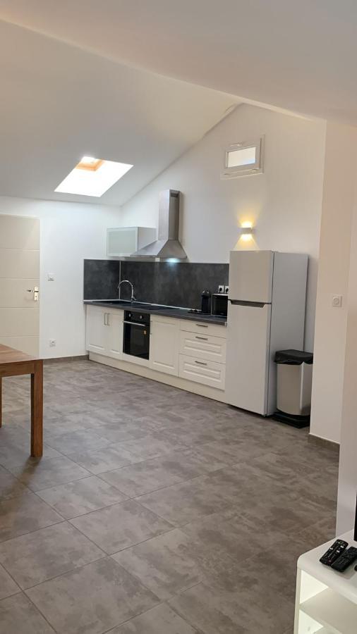Appartement Rue De Provence Avignon Bagian luar foto