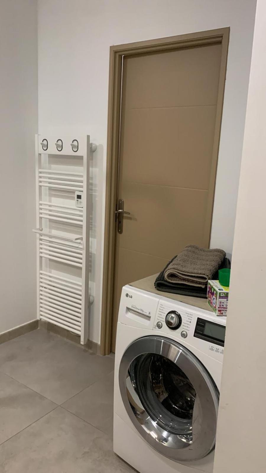 Appartement Rue De Provence Avignon Bagian luar foto