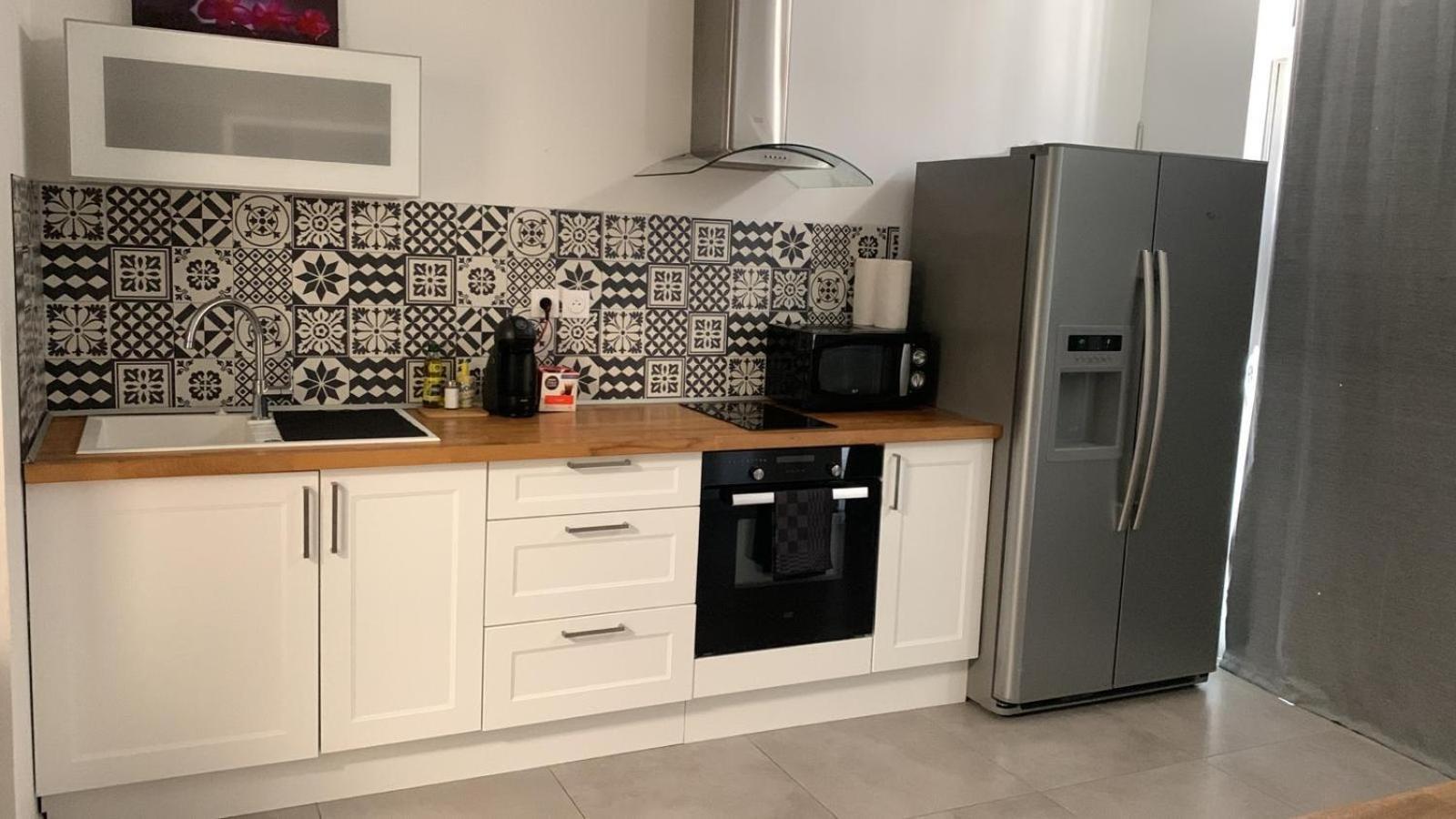 Appartement Rue De Provence Avignon Bagian luar foto